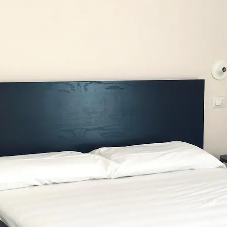 M334 - Marcelli, Bilocale Con Giardino A 30 Mt Dal Mare * Marcelli